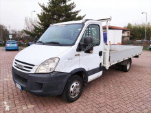 Varebil med lad sidetremmer Iveco Daily 35C10