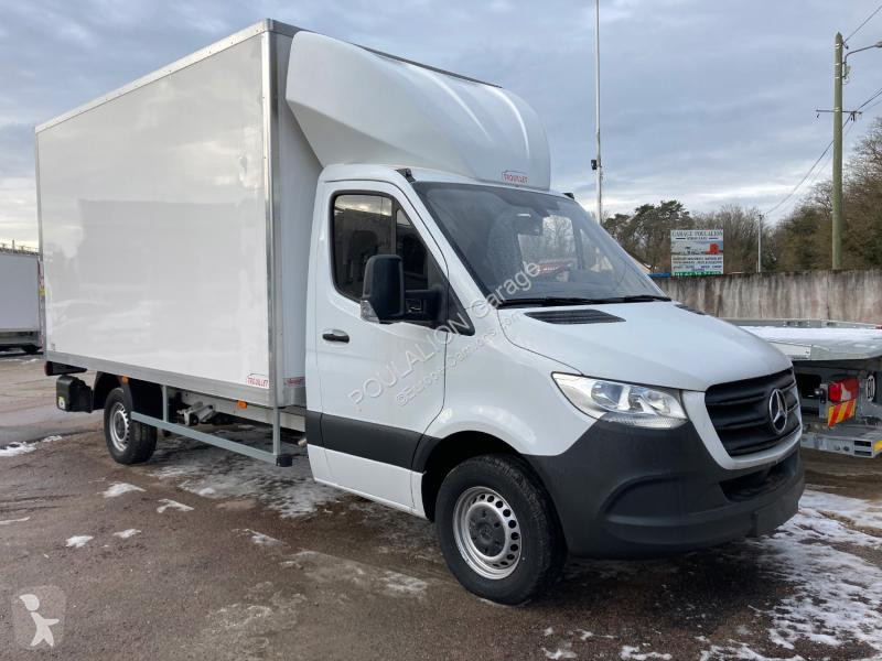 Mercedes Benz Sprinter Box van