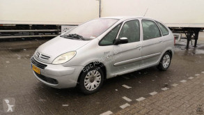 Automobile Citroën Xsara Picasso 2.0 HDI 90pk Attraction