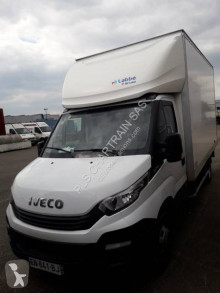 Utilitaire caisse grand volume Iveco Daily 35C16
