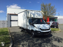 Utilitaire caisse grand volume Iveco Daily 35C15