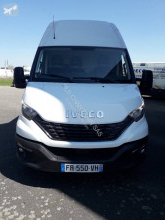 Fourgon utilitaire Iveco Daily 35S18V18