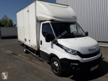 Utilitaire caisse grand volume Iveco Daily 35C16