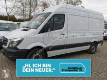 Veículo utilitário carro Mercedes