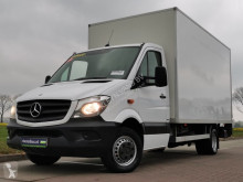 Veículo utilitário carrinha comercial caixa grande volume Mercedes Sprinter 516 cdi bakwagenlaadklep