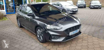 Voiture berline Ford Focus ST-Line X