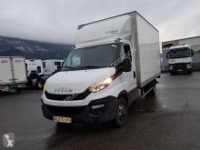 Utilitaire caisse grand volume Iveco Daily 35C15