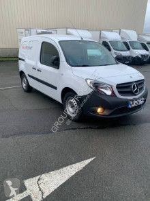 Veículo utilitário furgão comercial Mercedes Citan 109 CDI