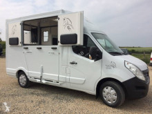 Van à chevaux Renault Master 125