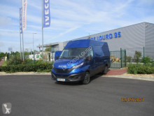 Fourgon utilitaire Iveco Daily 35S14V12
