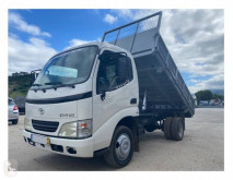 Toyota Dyna utilitaire benne tri-benne occasion