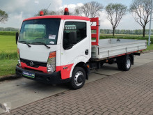 Düz platformlu kamyonet Nissan Cabstar 2.5 130 pk