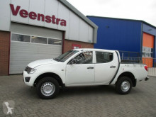 Furgoneta coche pick up Mitsubishi L200 Benziner 4X4 Doka Klima
