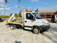 Iveco Daily 35C12 skrzynia + dzwig dostawcza platforma używana