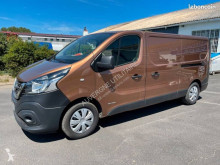 Nissan NV300 furgão comercial usado
