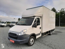 Utilitaire caisse grand volume Iveco Daily 35C15