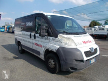 veicolo commerciale furgone