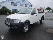 véhicule utilitaire voiture pick up