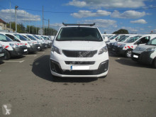 véhicule utilitaire fourgon utilitaire