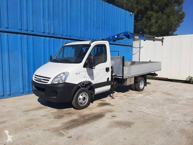 View images Iveco Daily 35C18 van