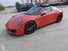 Automobile coupè decappottabile Porsche 911 TARGA 4 GTS