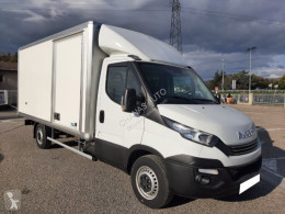Nyttobil med hytt chassi Iveco Daily 35S18 A8P CAISSE CLASSE 2