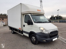 Utilitaire caisse grand volume Iveco Daily