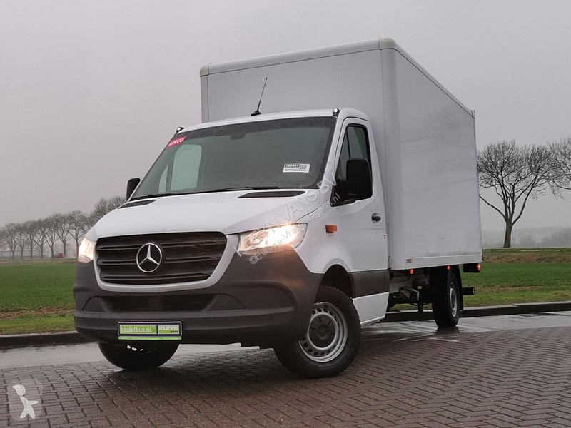 Mercedes Benz Sprinter Box van