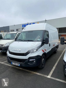 Fourgon utilitaire Iveco Daily 35S15V12
