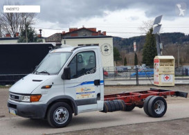 Utilitaire châssis cabine Iveco Daily 35c-12