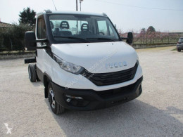 Utilitaire châssis cabine Iveco Daily 35C16