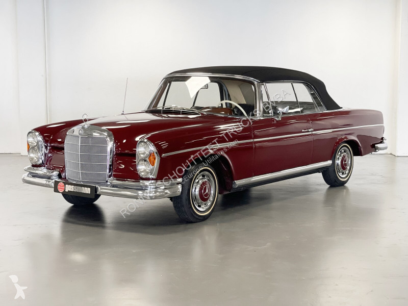 Véhicule utilitaire Mercedes 220 SE b W111...