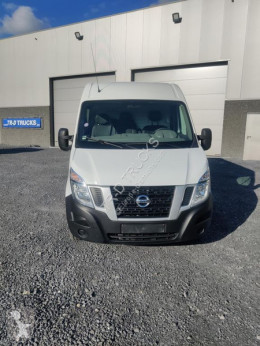 NissanNV400