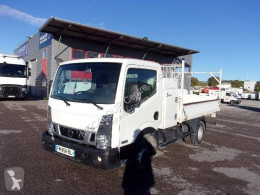 Nissan NT 400