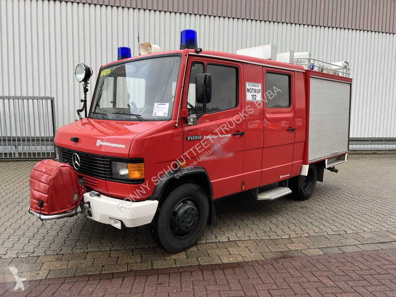 Vrachtwagen Mercedes 709 D 4x2 Doka 709 D 4x2...