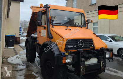 Utilitaire benne Mercedes