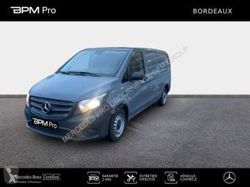 Fourgon utilitaire Mercedes