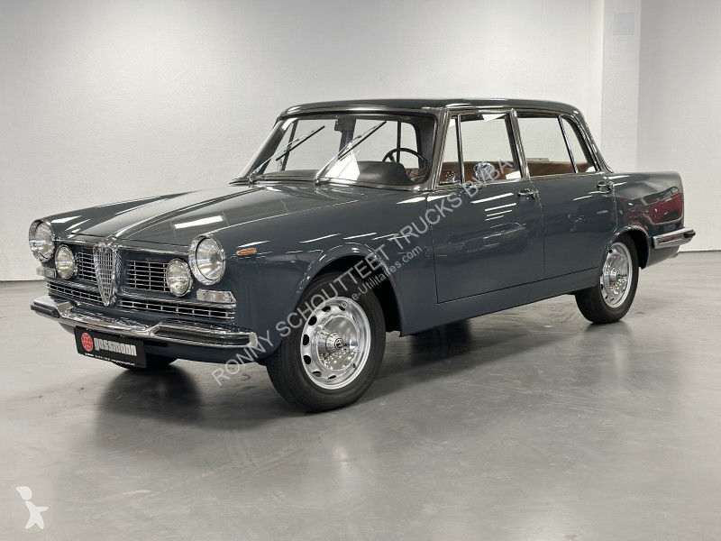 Véhicule utilitaire Alfa-Roméo 2600 Berlina...