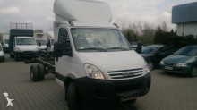 Utilitaire châssis cabine Iveco Daily 65C15