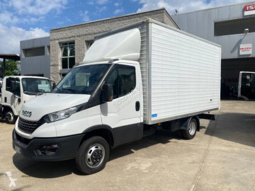 Caja cerrada Iveco