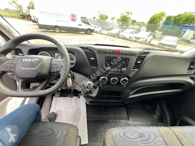 Veicolo commerciale Iveco DAILY 35S16 V