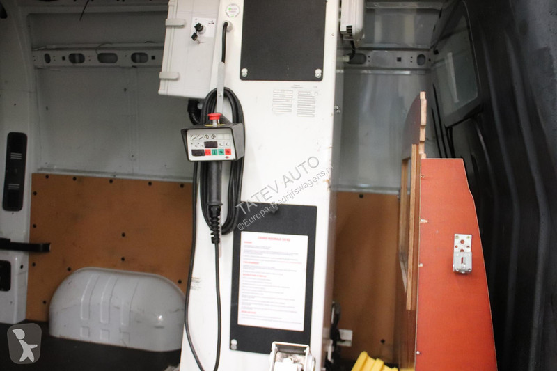 Furgoneta Renault 2.3 dCi HOOGWERKER...
