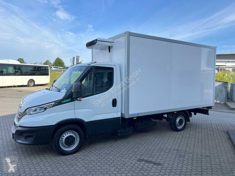 Véhicule utilitaire Iveco 35S14 A8 CNG Koffer...