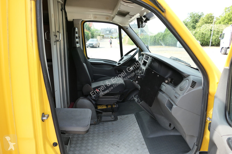 Autoutilitară Iveco Daily 35 S11 C30C AUTOMATIK...