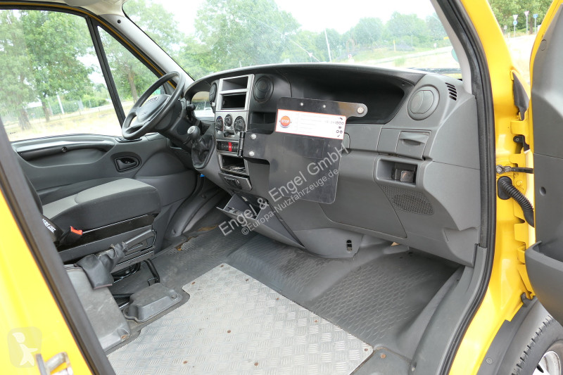 Nyttofordon Iveco Daily 35 S11 C30C AUTOMATIK...