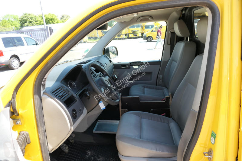 Véhicule utilitaire Volkswagen T5 Transporter...