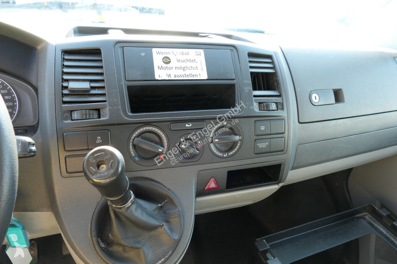 Autoutilitară Volkswagen T5 Transporter 2.0 TDI...