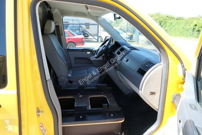 Véhicule utilitaire Volkswagen T5 Transporter...