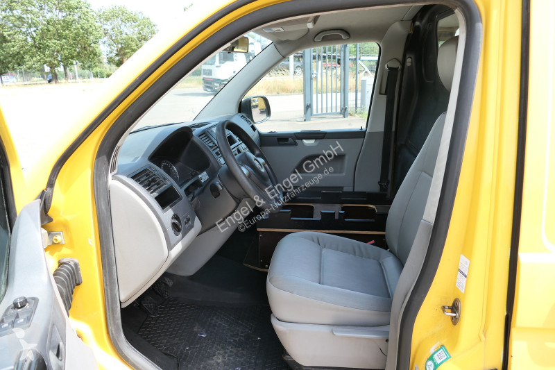 Autoutilitară Volkswagen T5 Transporter 2.0 TDI...