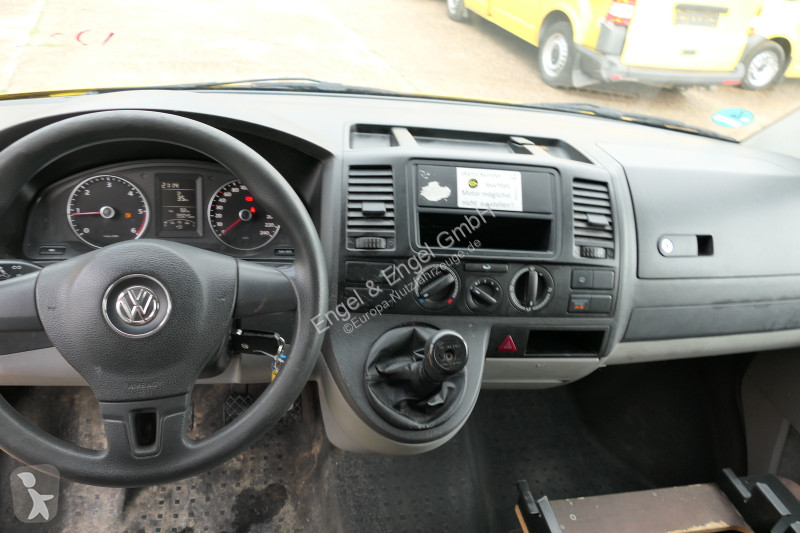 Véhicule utilitaire Volkswagen T5 Transporter...